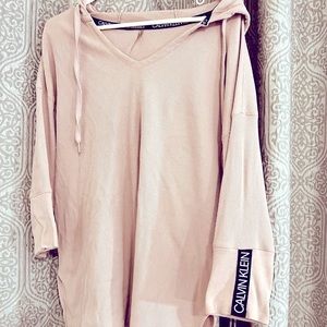 1X light pink thermal hoodie v neck Calvin Klein gently worn
